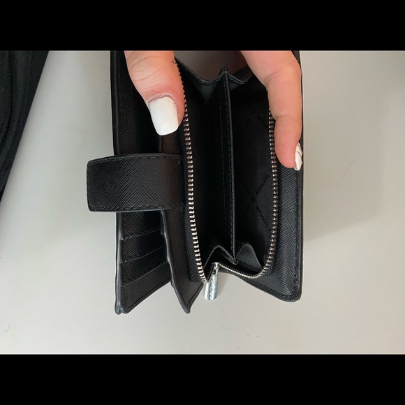 Michael kors wallet - Picture 4 of 5